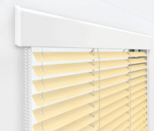 Жалюзи Изолайт 16 мм на пластиковые окна - цвет под дерево зелено-бежевый